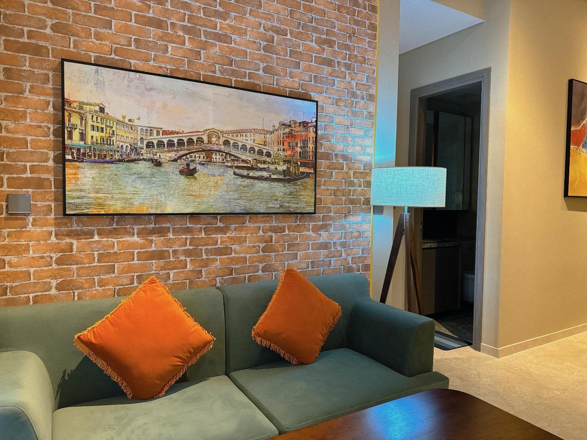 Apartment Four Seasonsthe Marq D1freepickup-pool-gym-sauna