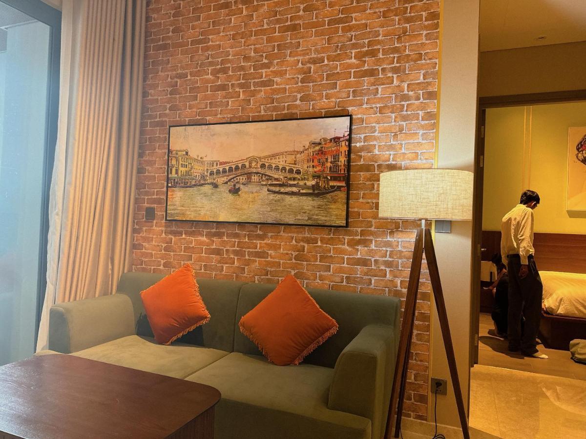 Căn hộ Four Seasonsthe Marq D1freepickup-pool-gym-sauna TP. Hồ Chí Minh